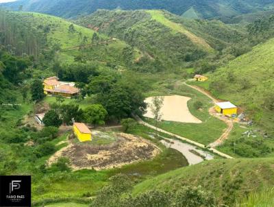 Fazenda para Venda, em Cachoeiras de Macacu, bairro Area Rual, 3 dormit�rios, 2 banheiros, 2 su�tes, 3 vagas