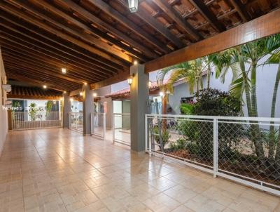 Casa para Venda, em Uberaba, bairro NENE GOMES - JARDIM, 2 dormit�rios, 2 banheiros, 4 vagas