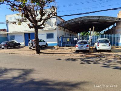 Comercial para Venda, em Ourinhos, bairro Vila Odilon, 3 banheiros, 20 vagas