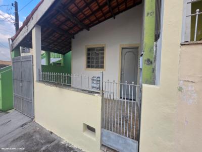 Casa para Loca��o, em , bairro Centro, 2 dormit�rios, 1 banheiro, 1 su�te, 1 vaga