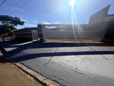 Casa para Venda, em Ourinhos, bairro Jardim Ouro Verde, 3 dormit�rios, 3 banheiros, 1 su�te, 4 vagas