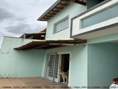 Casa para Venda, em Pedro Leopoldo, bairro S�NIA ROMANELLI, 3 dormit�rios, 2 banheiros, 1 su�te, 3 vagas