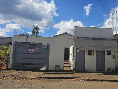 Casa para Venda, em Carmo do Parana�ba, bairro BAIRRO ALTO NITER�I, 2 dormit�rios, 1 banheiro, 2 vagas