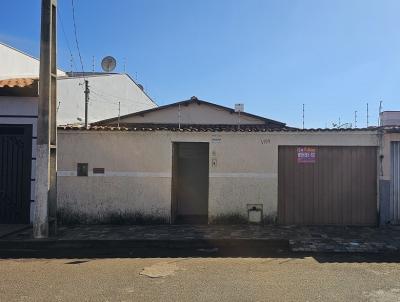 Casa para Venda, em Carmo do Parana�ba, bairro BAIRRO PARANA�BA, 2 dormit�rios, 1 banheiro, 1 vaga