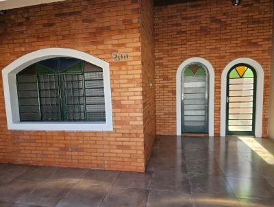 Casa para Venda, em Ja�, bairro Vila Brasil, 3 dormit�rios, 1 banheiro, 1 su�te, 2 vagas