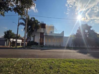 Casa para Venda, em Alfenas, bairro Residencial Floresta, 4 dormit�rios, 4 banheiros, 2 su�tes, 4 vagas