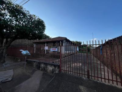 Casa para Venda, em Presidente Venceslau, bairro Vila Sumare, 3 dormit�rios, 1 banheiro, 3 vagas