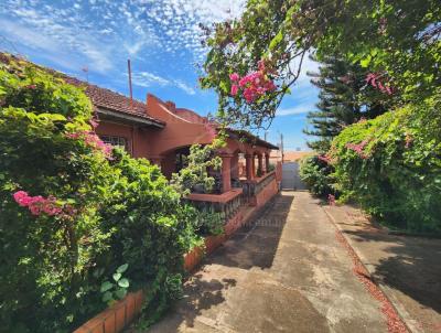 Casa para Venda, em Assis, bairro Centro, 3 dormit�rios, 2 banheiros, 3 vagas