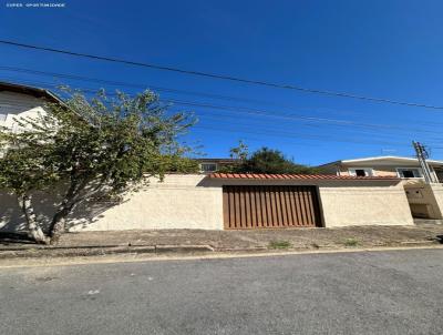 Casa para Loca��o, em Po�os de Caldas, bairro Jardim Country Club, 3 dormit�rios, 1 su�te