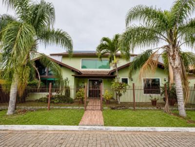 Casa em Condom�nio para Loca��o, em S�o Pedro da Aldeia, bairro Nova S�o Pedro, 5 dormit�rios, 3 banheiros, 2 su�tes, 2 vagas