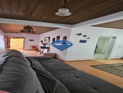 Casa para Venda, em Petr�polis, bairro Quarteir�o Brasileiro, 3 dormit�rios, 2 banheiros, 1 su�te, 1 vaga