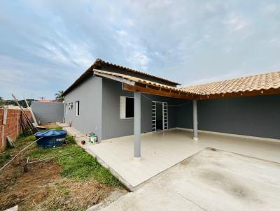 Casa em Condom�nio para Venda, em Cabo Frio, bairro Condom�nio Gravat� I, 2 dormit�rios, 2 banheiros, 1 su�te, 5 vagas