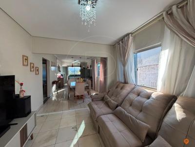 Casa para Venda, em Caldas Novas, bairro Setor Universit�rio, 2 dormit�rios, 2 banheiros, 2 vagas