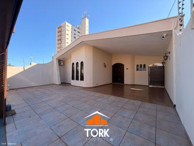 Casa para Venda, em Presidente Prudente, bairro Jardim Avia��o, 3 dormit�rios, 5 banheiros, 3 su�tes, 4 vagas