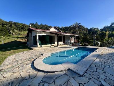 Casa para Venda, em Garopaba, bairro , 5 dormit�rios, 3 banheiros, 1 su�te, 2 vagas