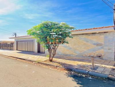 Casa para Venda, em Ribeir�o Preto, bairro Jardim Maria Goretti, 3 dormit�rios, 3 banheiros, 1 su�te, 4 vagas