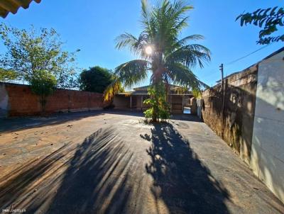Casa para Venda, em Presidente Epit�cio, bairro VILLAGE LAGOINHA, 3 dormit�rios, 1 banheiro, 1 su�te, 4 vagas