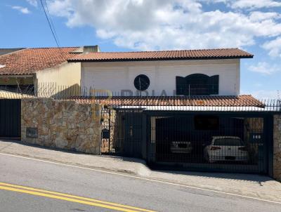 Casa para Venda, em Florian�polis, bairro Centro, 2 dormit�rios, 2 banheiros, 1 su�te, 4 vagas