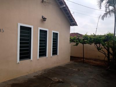 Casa para Loca��o, em Jaboticabal, bairro CENTRO, 3 dormit�rios, 1 banheiro, 1 vaga