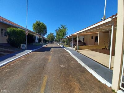 Casa em Condom�nio para Venda, em Goi�nia, bairro Parque Atheneu, 2 dormit�rios, 1 banheiro, 2 vagas