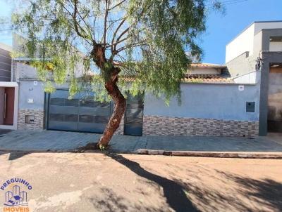 Casa para Venda, em Alfenas, bairro Residencial Alto do Aeroporto, 3 dormit�rios, 2 banheiros, 1 su�te, 3 vagas