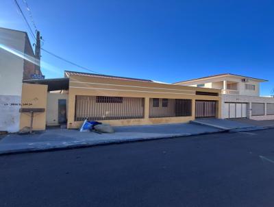 Casa para Loca��o, em Presidente Venceslau, bairro Vila Bandeirantes, 3 dormit�rios, 1 banheiro, 1 su�te, 2 vagas