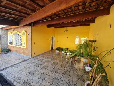 Casa para Venda, em Bragan�a Paulista, bairro Vila Aparecida, 3 dormit�rios, 2 banheiros, 1 su�te, 2 vagas