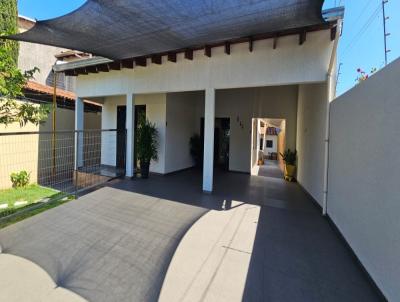 Casa para Venda, em Caldas Novas, bairro Itaici 02, 3 dormit�rios, 4 banheiros, 3 su�tes, 2 vagas