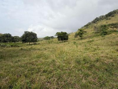 Fazenda para Venda, em Itabora�, bairro Calundu, 2 dormit�rios, 1 banheiro, 1 vaga