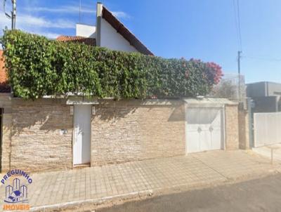 Casa para Venda, em Alfenas, bairro Jardim Aeroporto, 3 dormit�rios, 3 banheiros, 1 su�te, 3 vagas