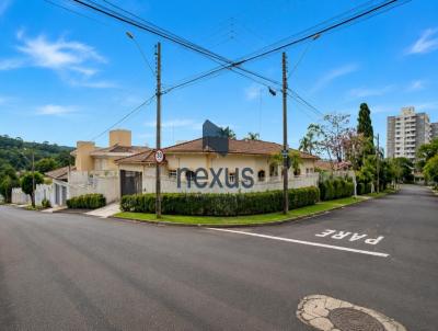 Casa para Loca��o, em , bairro , 3 dormit�rios, 5 banheiros, 1 su�te, 2 vagas