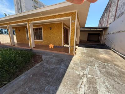 Casa para Loca��o, em Mococa, bairro Vila Lambari, 3 dormit�rios, 1 banheiro, 1 su�te, 3 vagas