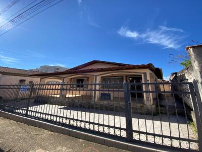 Casa para Venda, em Concei��o dos Ouros, bairro Centro, 2 dormit�rios, 1 banheiro, 3 vagas