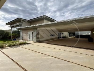 Casa para Venda, em Lucas do Rio Verde, bairro Cidade Nova, 3 dormit�rios, 3 banheiros, 1 su�te, 4 vagas