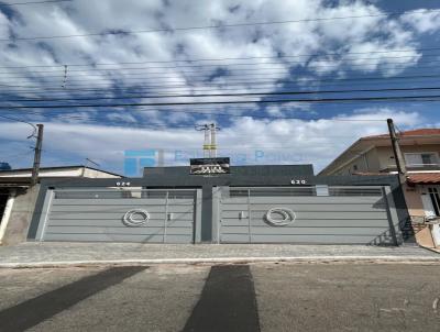Casa para Loca��o, em Aruj�, bairro Cidade Nova Aruj�, 3 dormit�rios, 4 banheiros, 1 su�te, 2 vagas