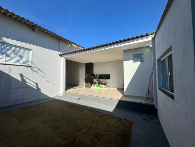 Casa para Venda, em Uberl�ndia, bairro Shopping Park, 3 dormit�rios, 1 banheiro, 1 su�te, 2 vagas