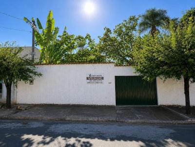 Casa para Venda, em Caldas Novas, bairro Do Turista 2� Etapa, 2 dormit�rios, 2 banheiros, 2 su�tes