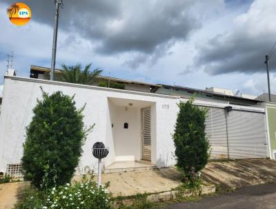 Casa para Venda, em Arax�, bairro Leda Barcelos, 2 dormit�rios, 1 banheiro, 2 su�tes, 4 vagas