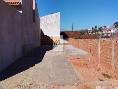 Casa para Venda, em S�o Sebasti�o do Para�so, bairro Jardim Europa, 3 dormit�rios, 1 banheiro, 1 su�te, 2 vagas
