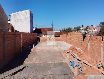 Casa para Venda, em S�o Sebasti�o do Para�so, bairro Jardim Europa, 3 dormit�rios, 1 banheiro, 1 su�te, 2 vagas