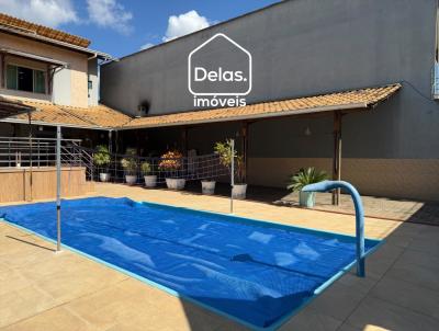 Casa para Venda, em Caratinga, bairro Residencial Porto Seguro, 3 dormit�rios, 2 banheiros, 1 su�te, 3 vagas