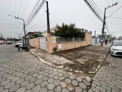 Casa Geminada para Venda, em Navegantes, bairro Gravat�, 2 dormit�rios, 2 banheiros, 1 su�te, 1 vaga
