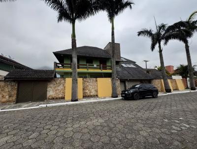 Casa para Venda, em Peru�be, bairro Centro., 6 dormit�rios, 2 banheiros, 5 su�tes, 4 vagas