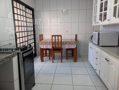 Sobrado para Venda, em Itu, bairro JARDIM EST�NCIA BOM VIVER, 3 dormit�rios, 2 banheiros, 2 vagas