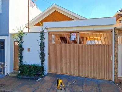Casa para Venda, em Orl�ndia, bairro Centro, 3 dormit�rios, 2 banheiros, 1 su�te, 2 vagas