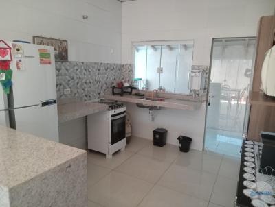 Casa para Venda, em Guaxup�, bairro Jardim Tr�s Rosas, 3 dormit�rios, 2 banheiros, 1 su�te, 2 vagas