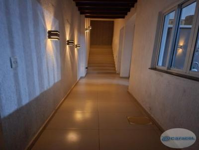 Casa para Venda, em Guaxup�, bairro Jardim Tr�s Rosas, 3 dormit�rios, 3 banheiros, 1 su�te, 2 vagas