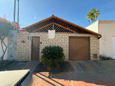 Casa para Venda, em Montes Claros, bairro Residencial Sul, 3 dormit�rios, 2 banheiros, 2 vagas