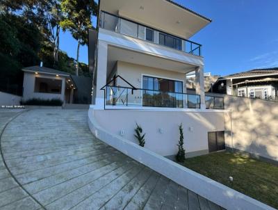 Casa para Venda, em Teres�polis, bairro Vargem Grande, 4 dormit�rios, 6 banheiros, 4 su�tes, 6 vagas