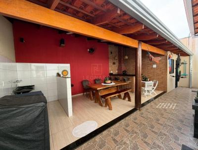 Casa para Venda, em Caldas Novas, bairro SANTA CLARA, 3 dormit�rios, 1 banheiro, 1 su�te, 3 vagas